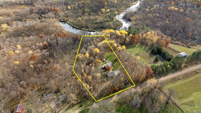 2828 W River Road, Mora, MN 55051