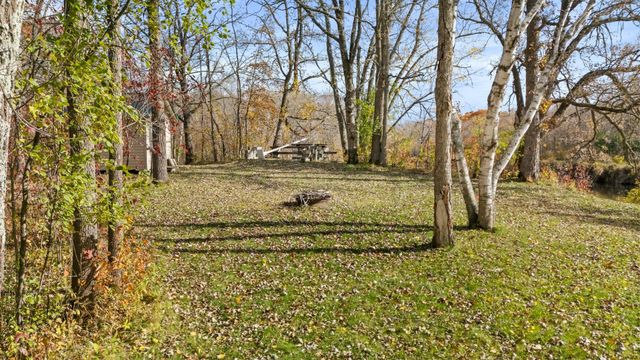 2828 W River Road, Mora, MN 55051