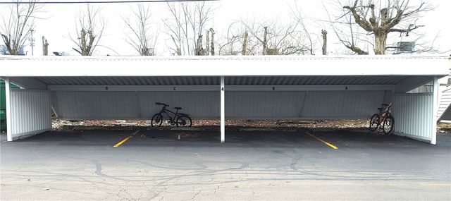 2225 Coach Drive F, Kettering, OH 45440