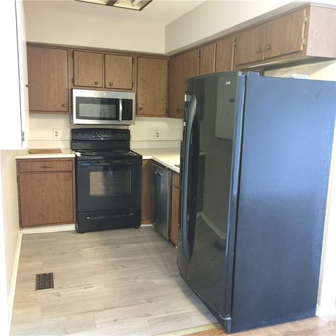 2225 Coach Drive F, Kettering, OH 45440