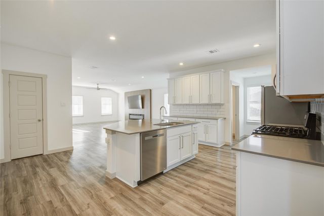 7802 Murciana Drive, Rosharon, TX 77583