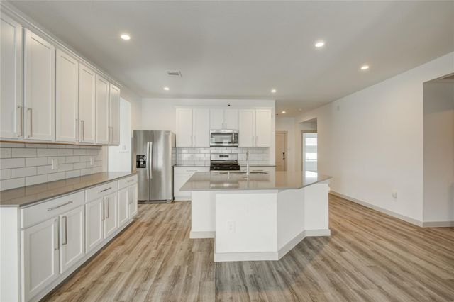 7802 Murciana Drive, Rosharon, TX 77583