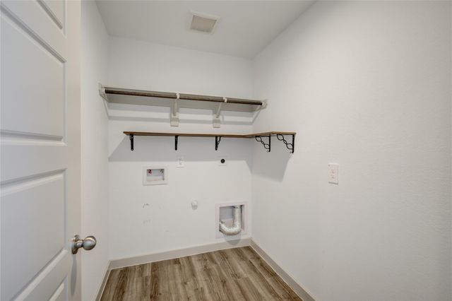 7802 Murciana Drive, Rosharon, TX 77583