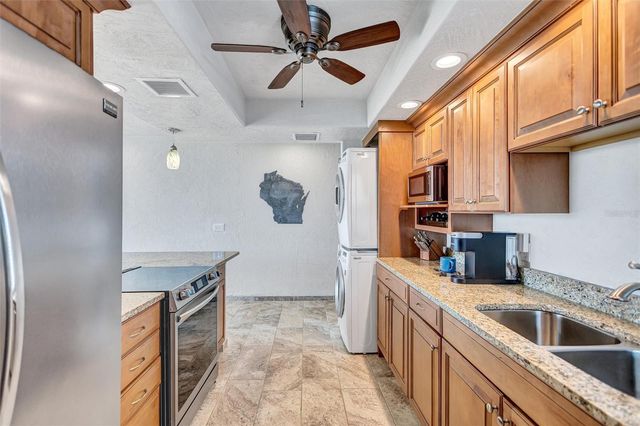 6140 MIDNIGHT PASS ROAD 101, Sarasota, FL 34242