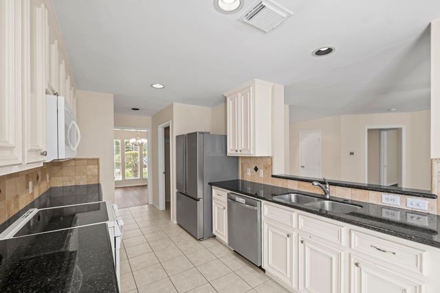 15311 Redbud Berry Way, Cypress, TX 77433