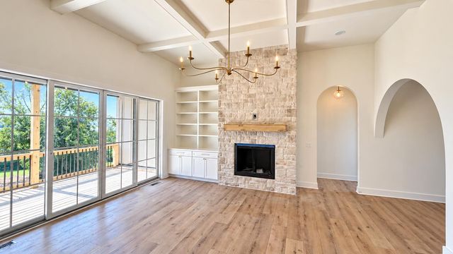 2030 West Court, Richmond, KY 40475