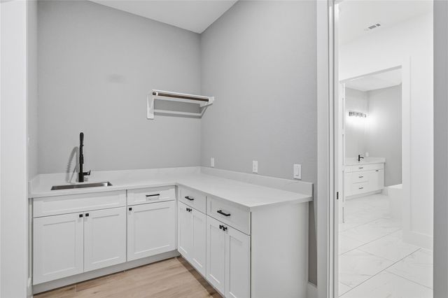 207 Creekside, Magnolia, TX 77354