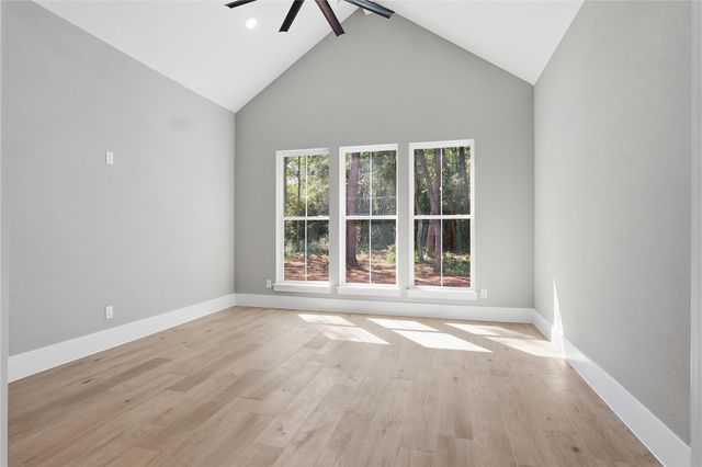 207 Creekside, Magnolia, TX 77354