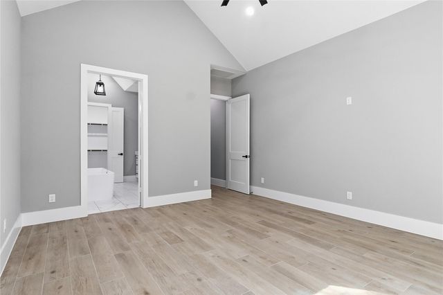 207 Creekside, Magnolia, TX 77354