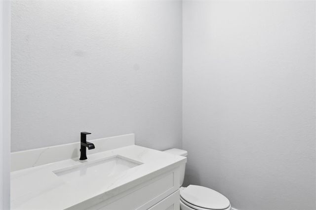 207 Creekside, Magnolia, TX 77354