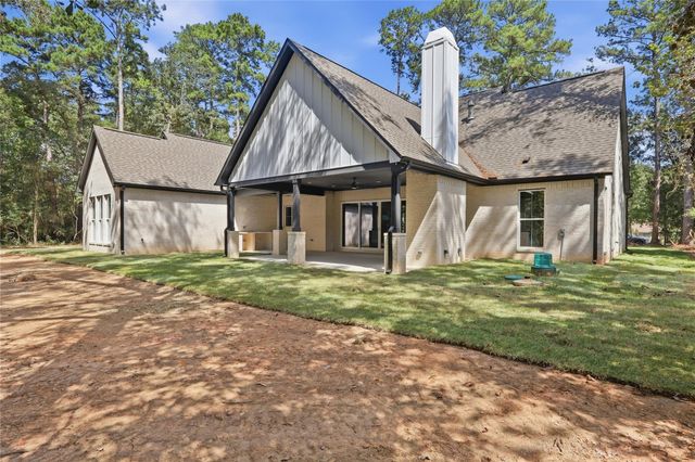 207 Creekside, Magnolia, TX 77354