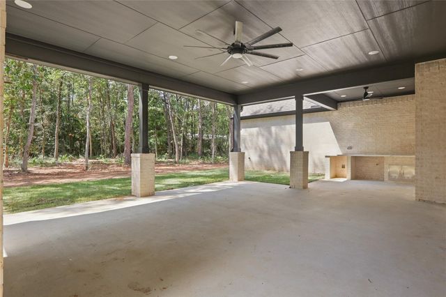 207 Creekside, Magnolia, TX 77354