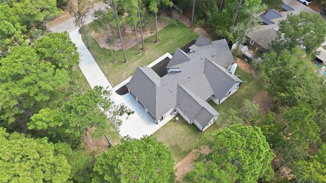 207 Creekside, Magnolia, TX 77354
