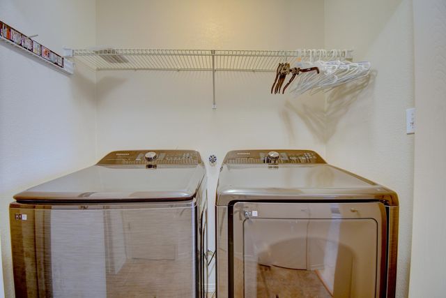 1705 Violetas Road NW, Albuquerque, NM 87104