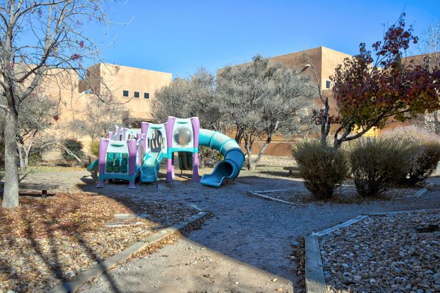 1705 Violetas Road NW, Albuquerque, NM 87104