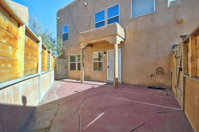 1705 Violetas Road NW, Albuquerque, NM 87104