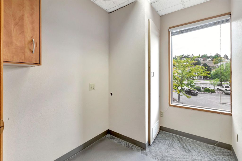 690 SW Higgins Avenue E&F, Missoula, MT 59803 photo 17