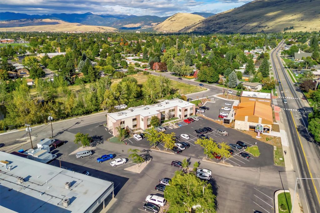 690 SW Higgins Avenue E&F, Missoula, MT 59803 photo 3