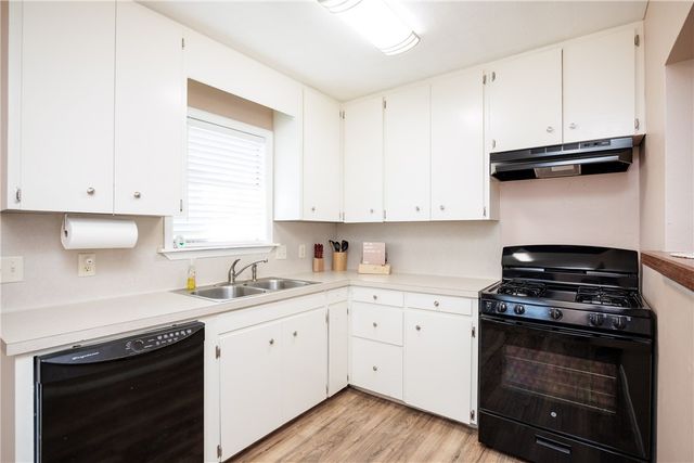 630 S County Road 305, Orange Grove, TX 78372
