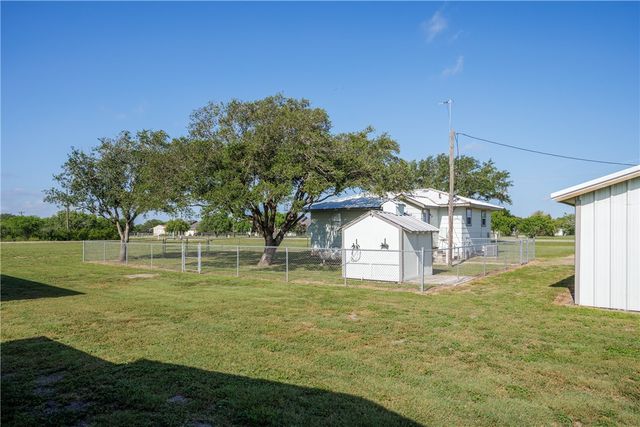 630 S County Road 305, Orange Grove, TX 78372