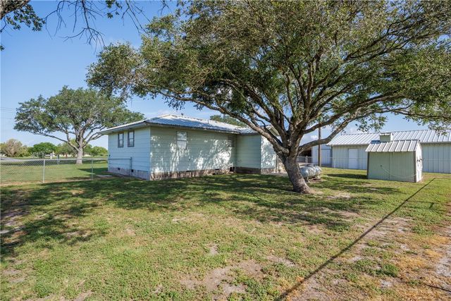 630 S County Road 305, Orange Grove, TX 78372