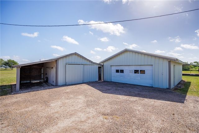 630 S County Road 305, Orange Grove, TX 78372