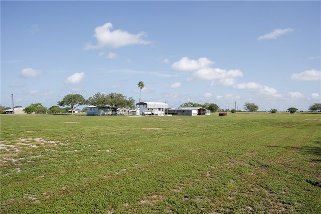 630 S County Road 305, Orange Grove, TX 78372