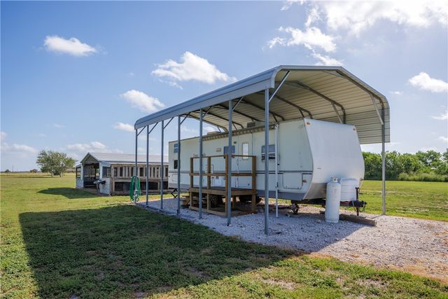 630 S County Road 305, Orange Grove, TX 78372