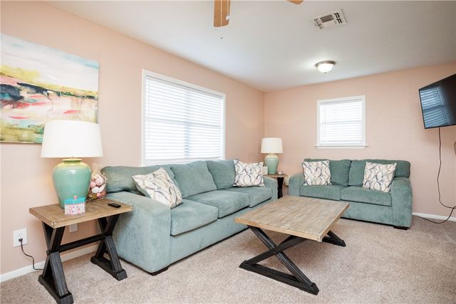 630 S County Road 305, Orange Grove, TX 78372