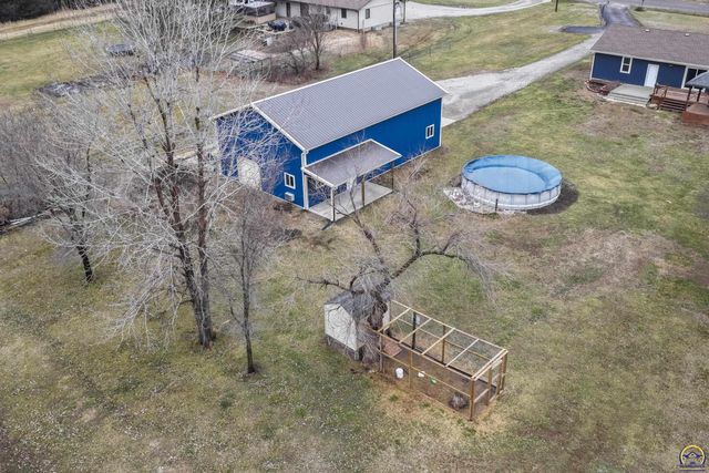 835 NE 62nd St, Topeka, KS 66617
