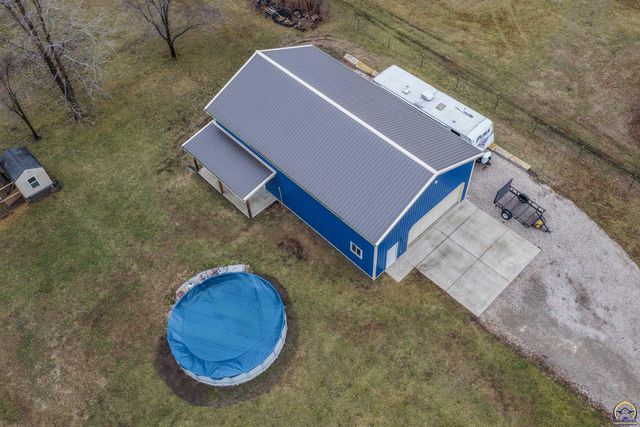 835 NE 62nd St, Topeka, KS 66617
