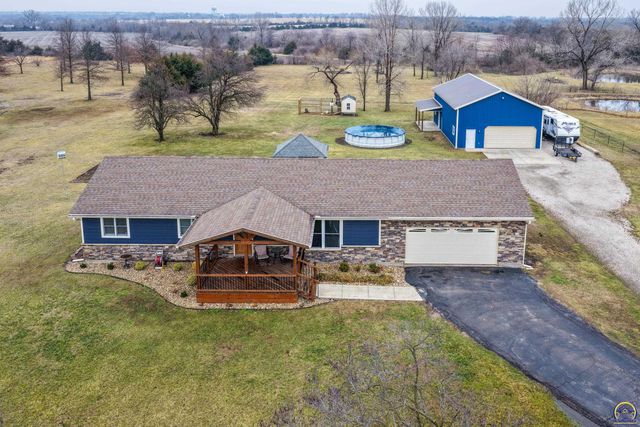 835 NE 62nd St, Topeka, KS 66617