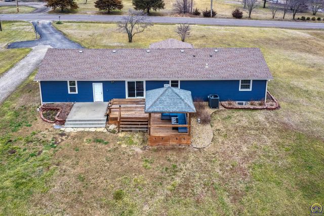 835 NE 62nd St, Topeka, KS 66617