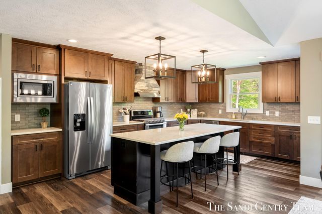 12400 Lincoln Farms Drive, Grand Haven, MI 49417