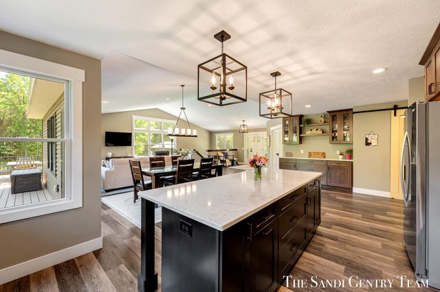 12400 Lincoln Farms Drive, Grand Haven, MI 49417