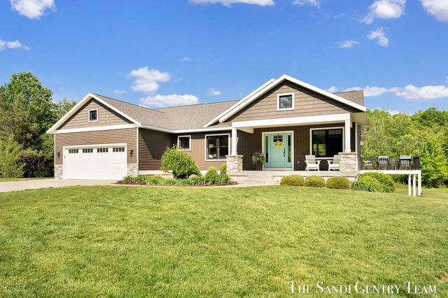 12400 Lincoln Farms Drive, Grand Haven, MI 49417