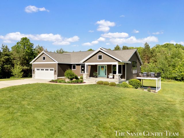 12400 Lincoln Farms Drive, Grand Haven, MI 49417