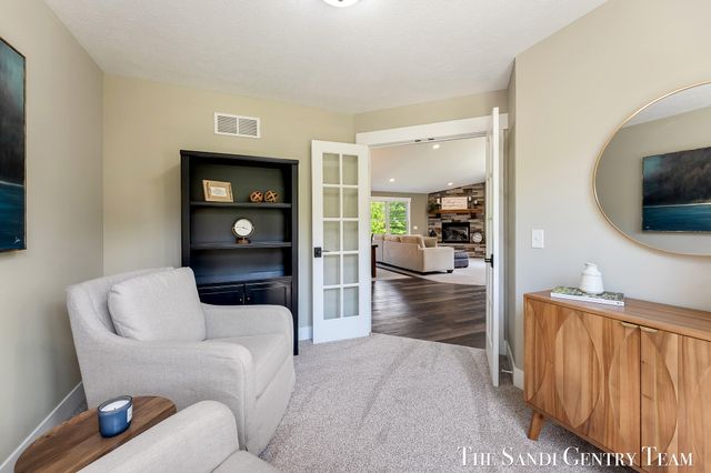 12400 Lincoln Farms Drive, Grand Haven, MI 49417