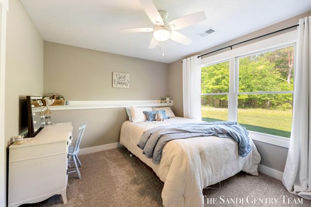 12400 Lincoln Farms Drive, Grand Haven, MI 49417