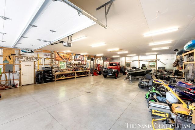 12400 Lincoln Farms Drive, Grand Haven, MI 49417