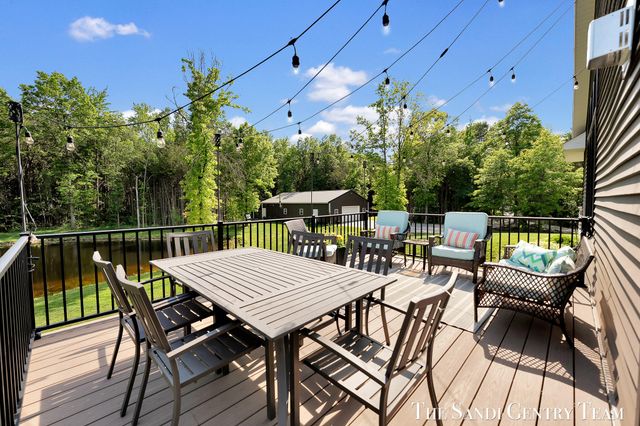 12400 Lincoln Farms Drive, Grand Haven, MI 49417