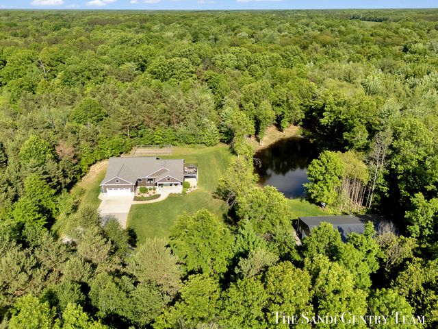 12400 Lincoln Farms Drive, Grand Haven, MI 49417