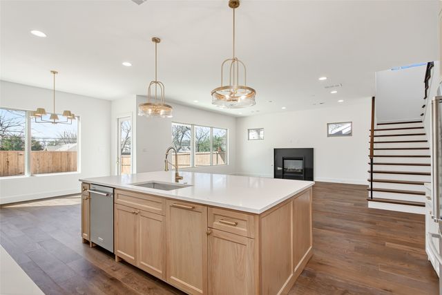 1107 Mount Auburn Avenue, Dallas, TX 75223