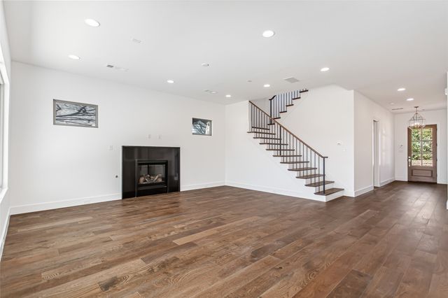 1107 Mount Auburn Avenue, Dallas, TX 75223