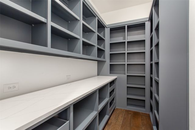 1107 Mount Auburn Avenue, Dallas, TX 75223