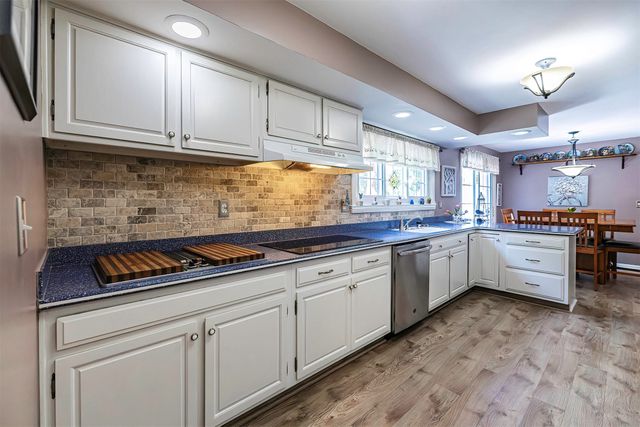 326 W ARLINGTON Road, Erie, PA 16509