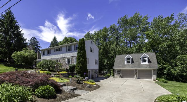 326 W ARLINGTON Road, Erie, PA 16509