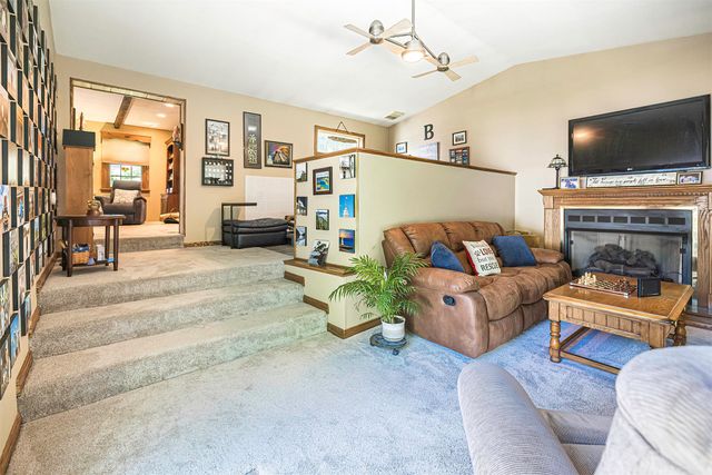 326 W ARLINGTON Road, Erie, PA 16509
