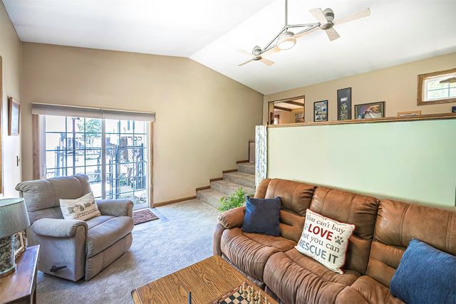 326 W ARLINGTON Road, Erie, PA 16509