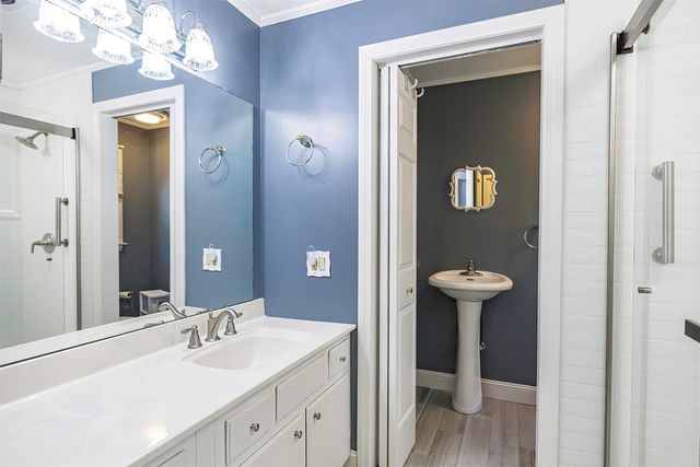 326 W ARLINGTON Road, Erie, PA 16509